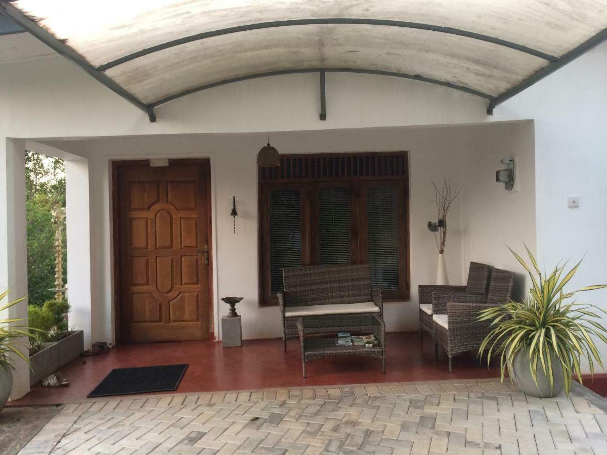 Bed and Breakfast Selyna Sky Terrace Kandy Exterior foto